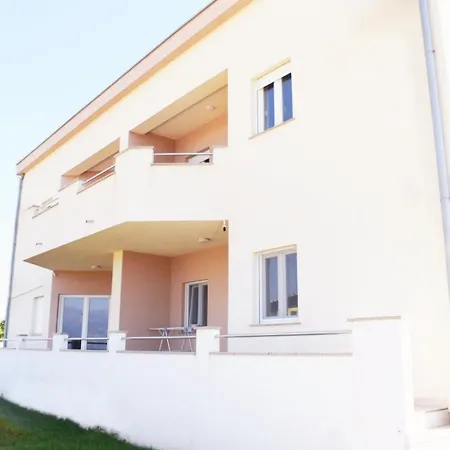 Sun With Pool شقة