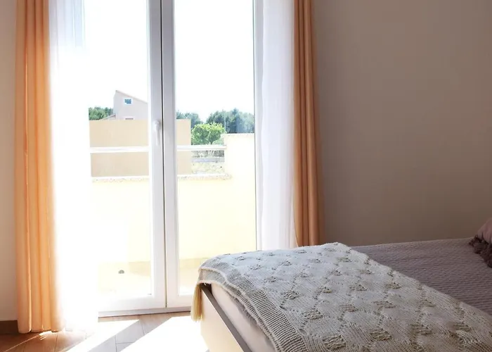 Apartman Sun With Pool Paljuv