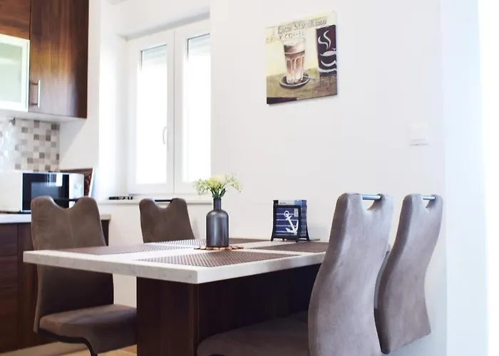 Apartman Sun With Pool Paljuv