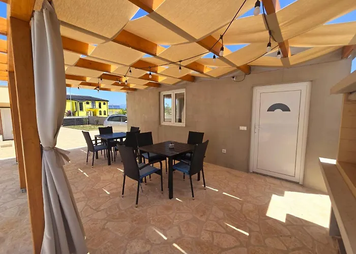 Apartman Sun With Pool Paljuv