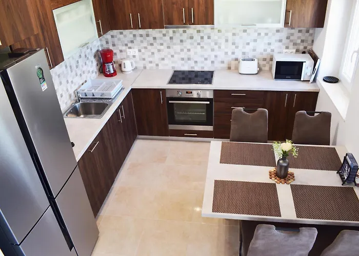 Sun With Pool * Paljuv