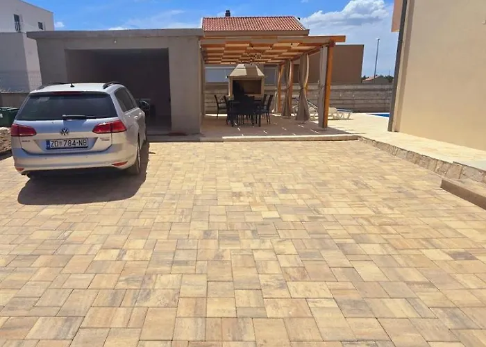 Sun With Pool Apartment *