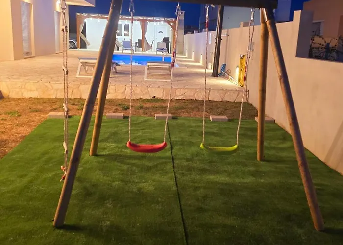 Sun With Pool Apartment *